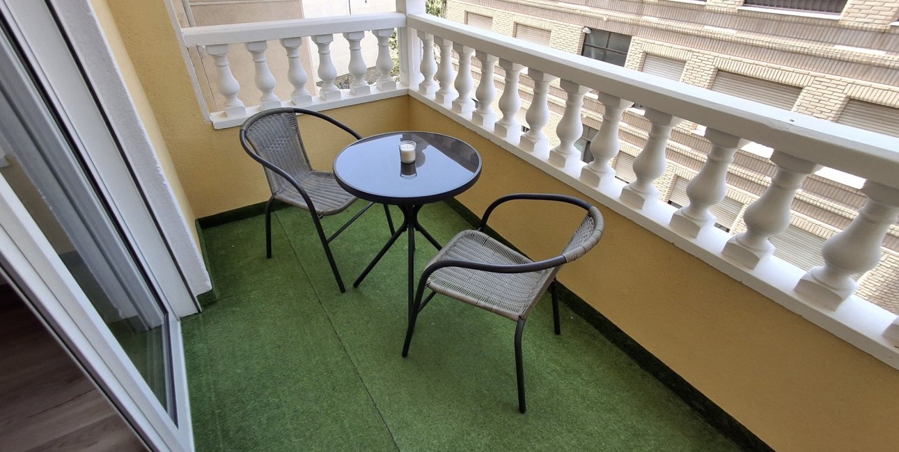 Resale - Apartment / flat -
Torrevieja - Torrevieja - Centre