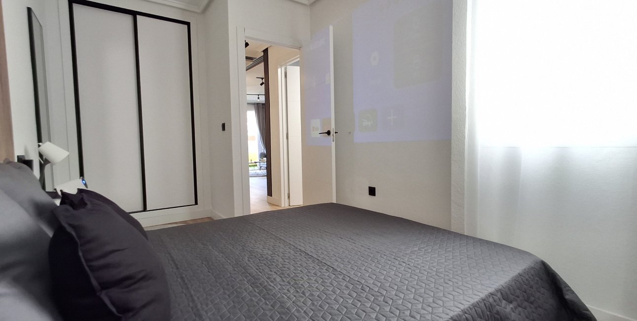 Resale - Apartment / flat -
Torrevieja - Torrevieja - Centre