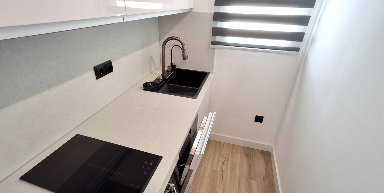 Resale - Apartment / flat -
Torrevieja - Torrevieja - Centre
