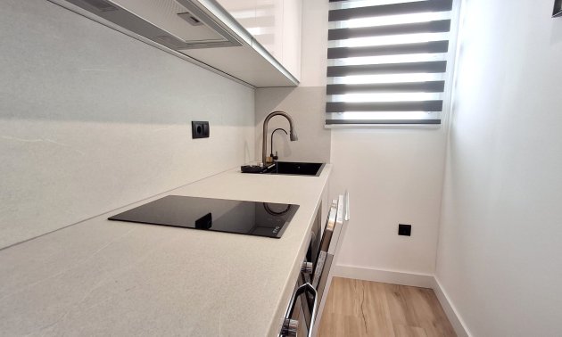 Resale - Apartment / flat -
Torrevieja - Torrevieja - Centre