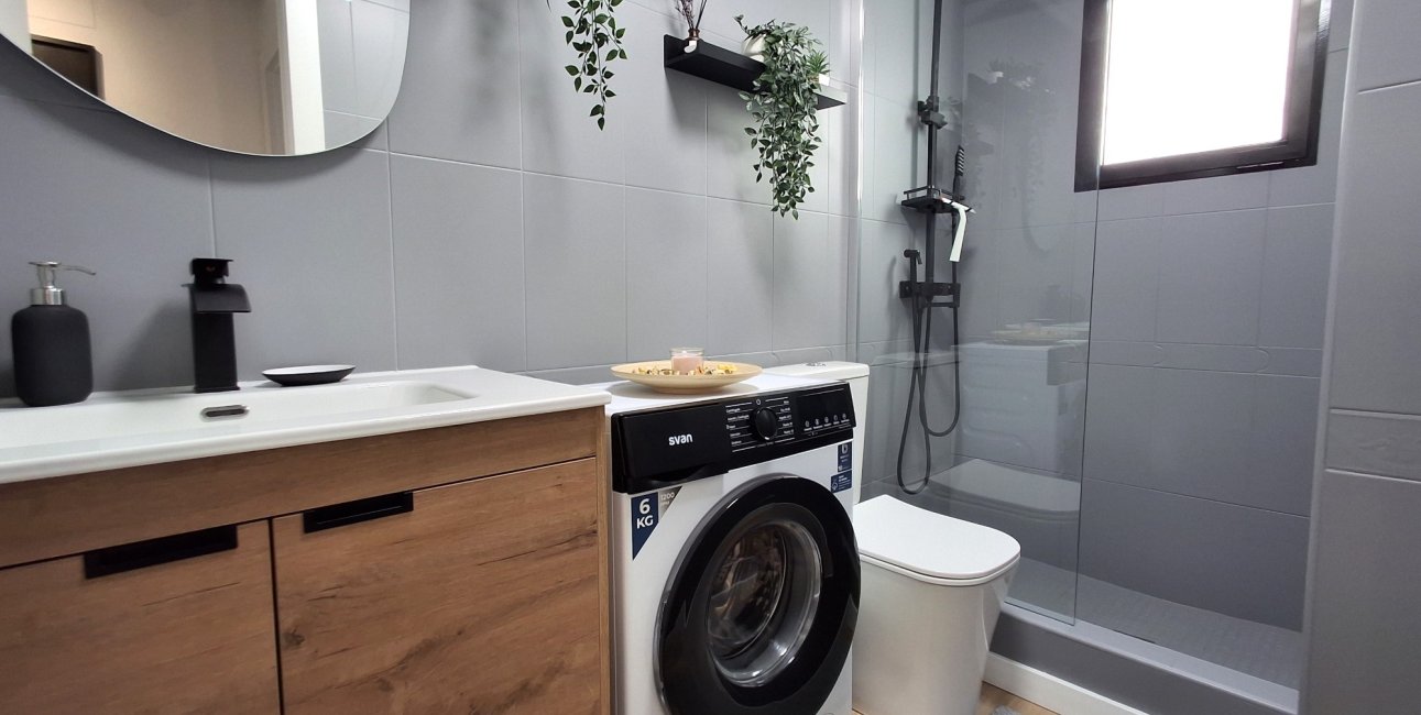 Resale - Apartment / flat -
Torrevieja - Torrevieja - Centre