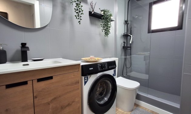Resale - Apartment / flat -
Torrevieja - Torrevieja - Centre
