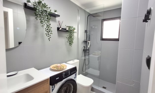 Resale - Apartment / flat -
Torrevieja - Torrevieja - Centre