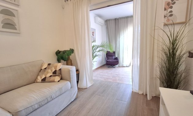 Resale - Townhouse -
Orihuela Costa - Playa Flamenca