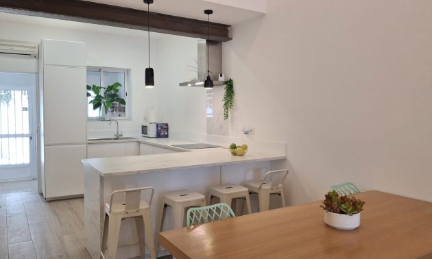 Resale - Townhouse -
Orihuela Costa - Playa Flamenca