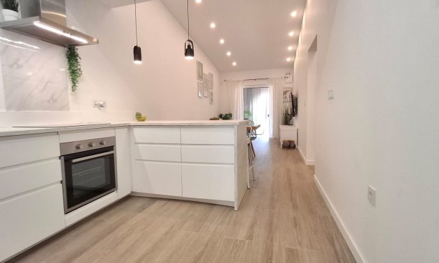 Resale - Townhouse -
Orihuela Costa - Playa Flamenca