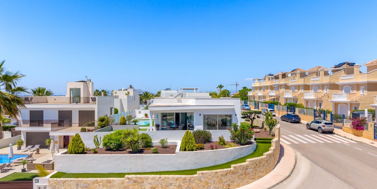 Resale - Villa -
La Marina - La Marina - Urbanization
