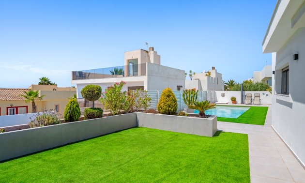 Resale - Villa -
La Marina - La Marina - Urbanization