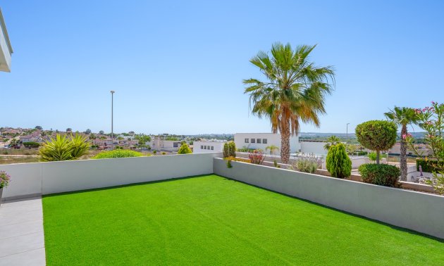 Resale - Villa -
La Marina - La Marina - Urbanization
