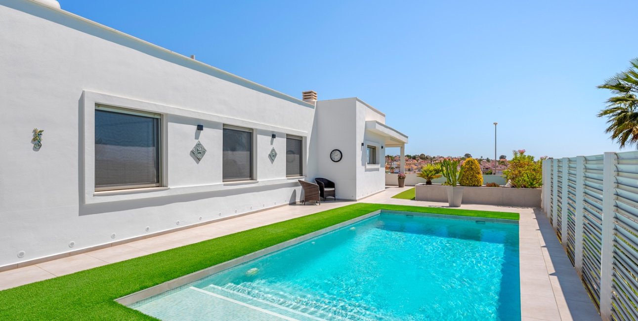 Resale - Villa -
La Marina - La Marina - Urbanization