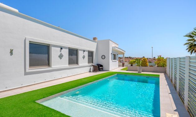 Resale - Villa -
La Marina - La Marina - Urbanization