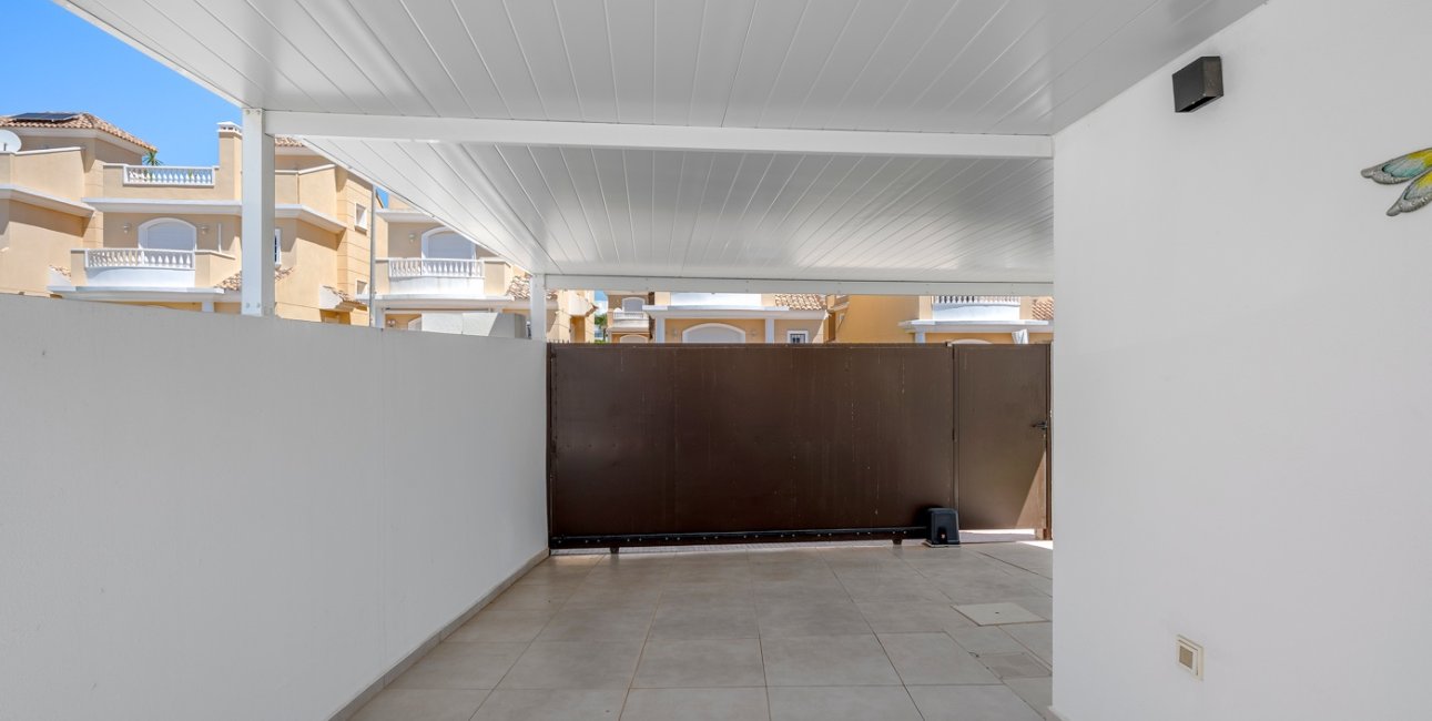 Resale - Villa -
La Marina - La Marina - Urbanization