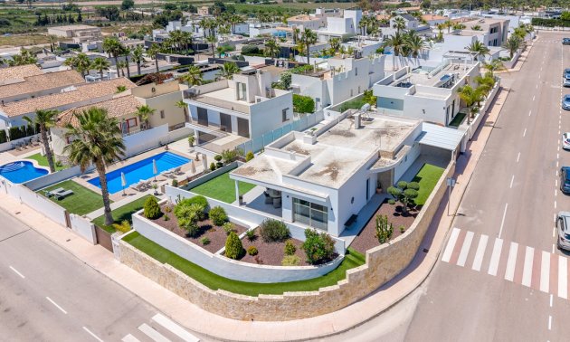 Resale - Villa -
La Marina - La Marina - Urbanization