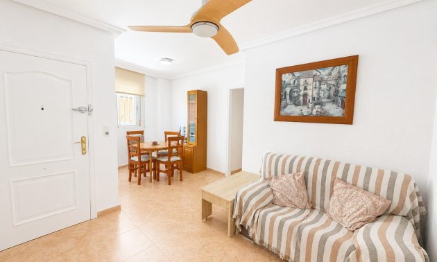 Resale - Apartment / flat -
Torrevieja - Playa del Cura