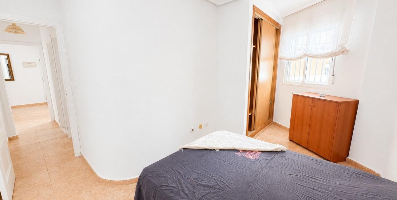 Resale - Apartment / flat -
Torrevieja - Playa del Cura