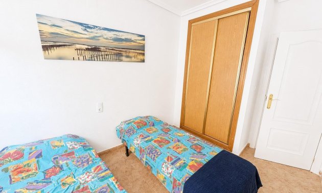Resale - Apartment / flat -
Torrevieja - Playa del Cura