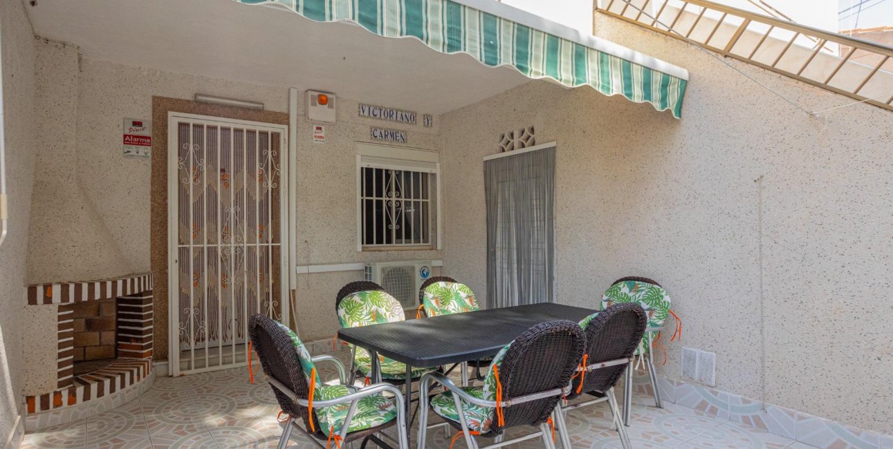 Resale - Bungalow -
Torrevieja - Playa de los Naufragos