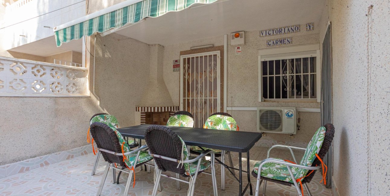 Resale - Bungalow -
Torrevieja - Playa de los Naufragos