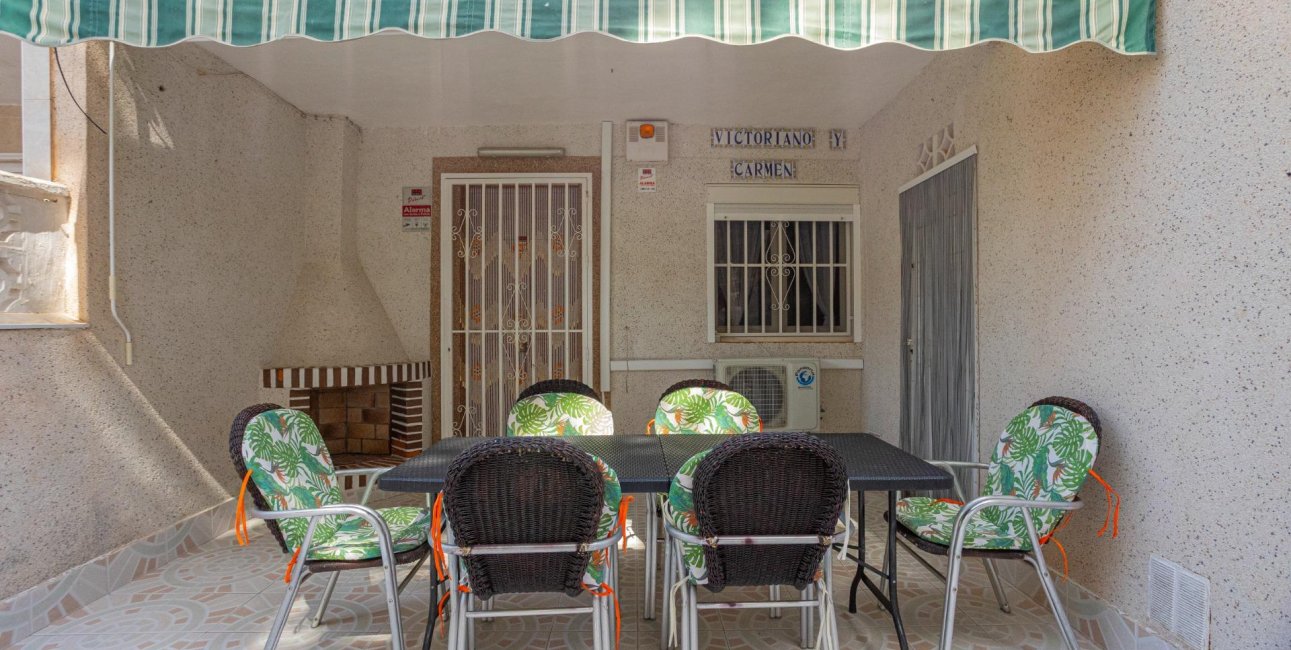 Resale - Bungalow -
Torrevieja - Playa de los Naufragos