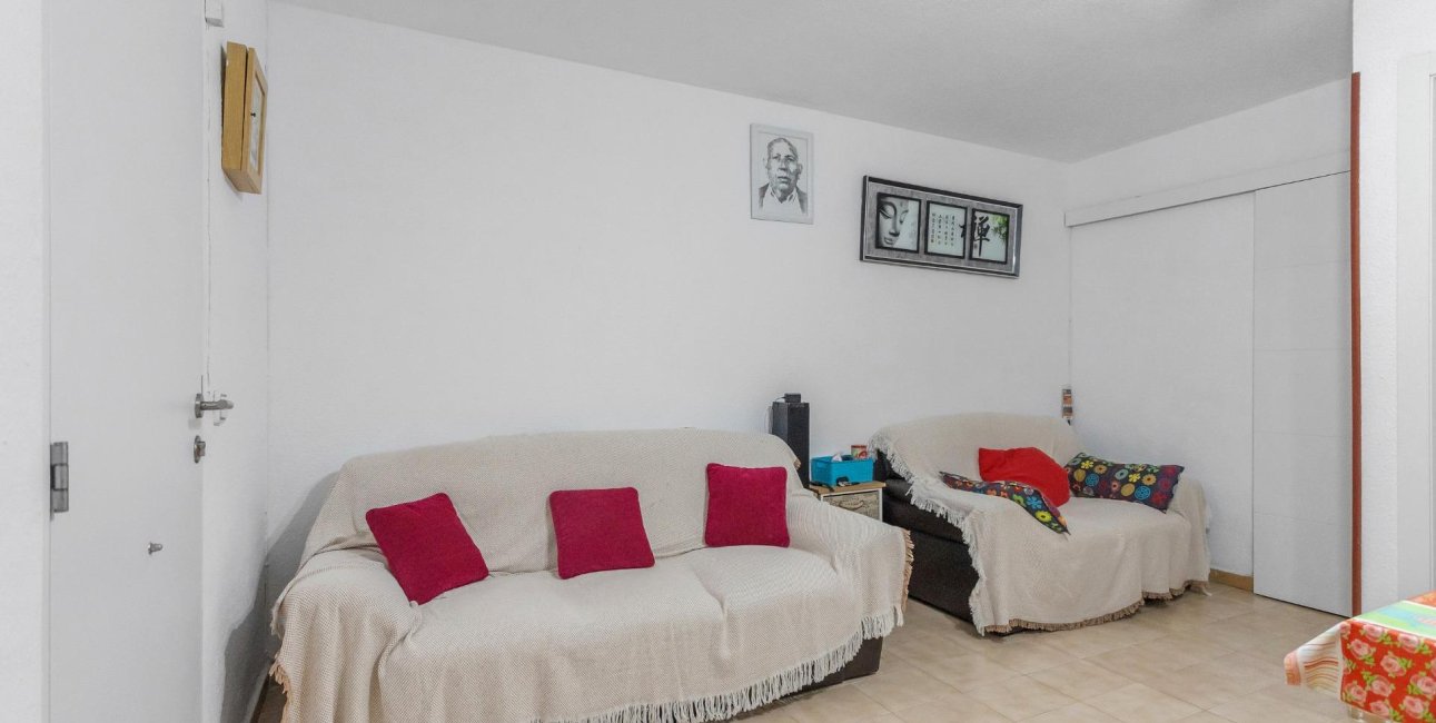Resale - Bungalow -
Torrevieja - Playa de los Naufragos
