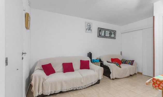 Resale - Bungalow -
Torrevieja - Playa de los Naufragos