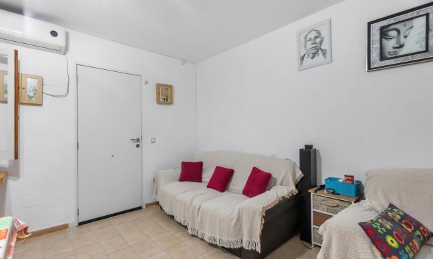 Resale - Bungalow -
Torrevieja - Playa de los Naufragos