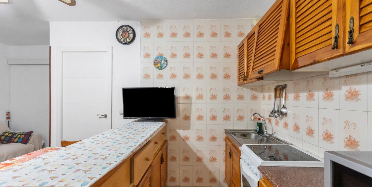 Resale - Bungalow -
Torrevieja - Playa de los Naufragos