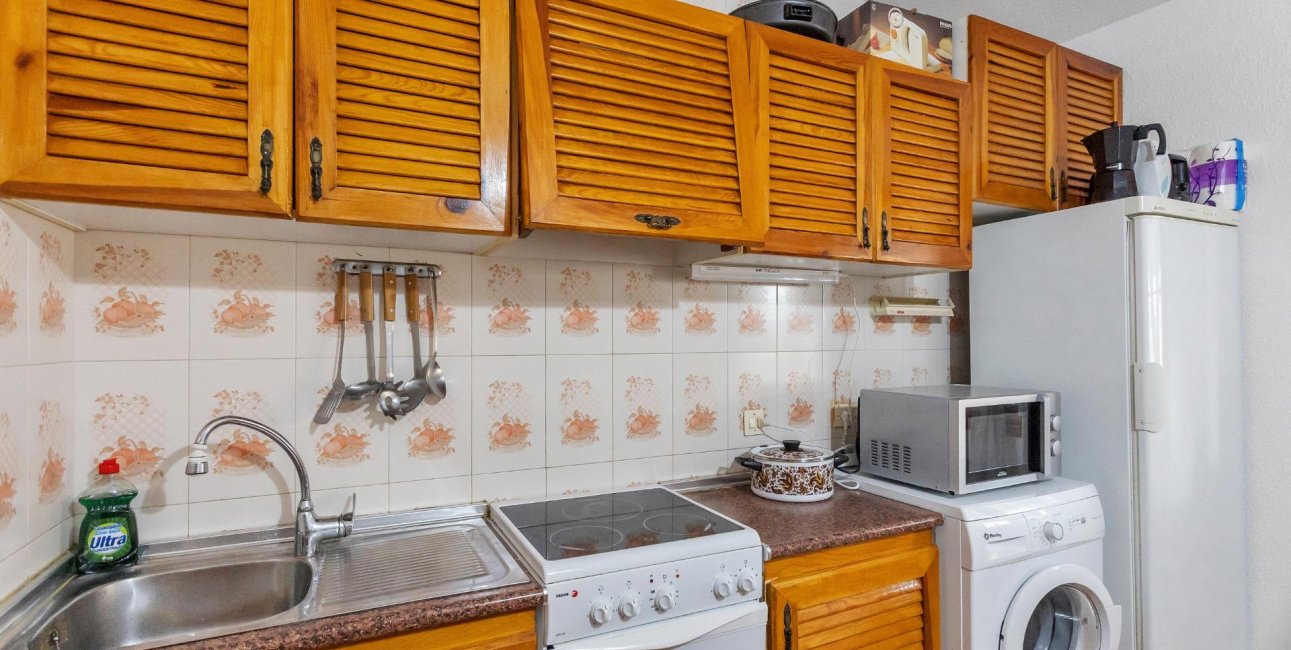 Resale - Bungalow -
Torrevieja - Playa de los Naufragos
