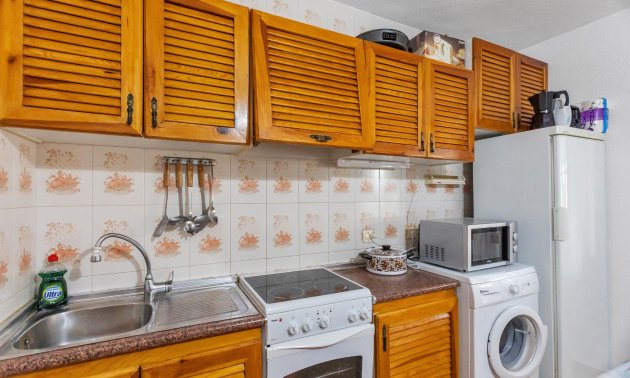 Resale - Bungalow -
Torrevieja - Playa de los Naufragos