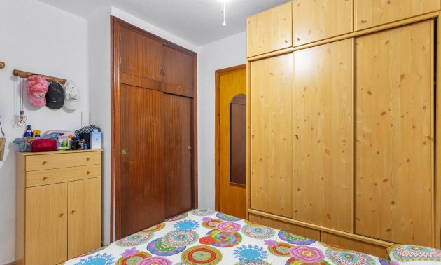 Resale - Bungalow -
Torrevieja - Playa de los Naufragos