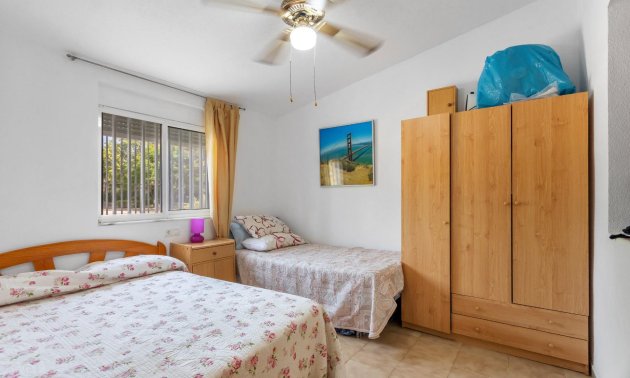 Resale - Bungalow -
Torrevieja - Playa de los Naufragos