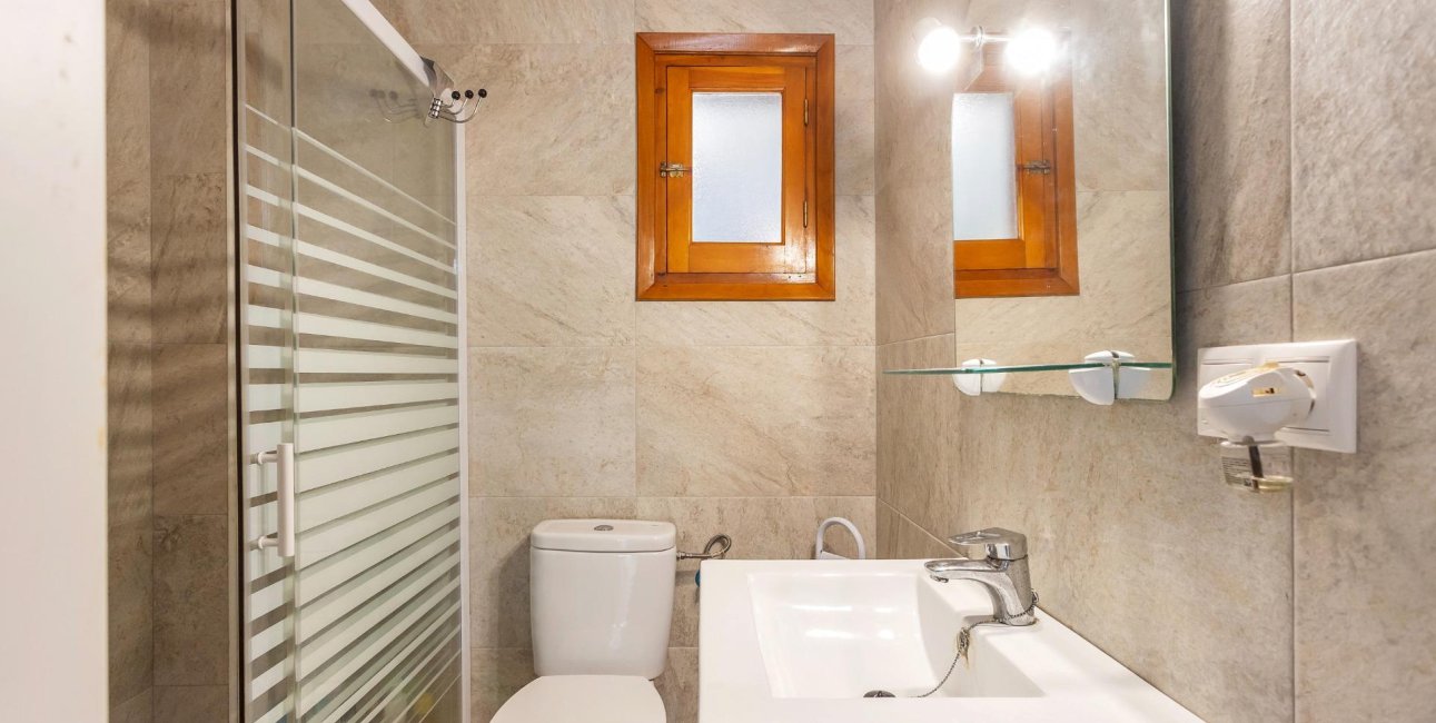 Resale - Bungalow -
Torrevieja - Playa de los Naufragos