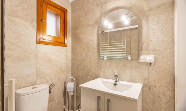 Resale - Bungalow -
Torrevieja - Playa de los Naufragos
