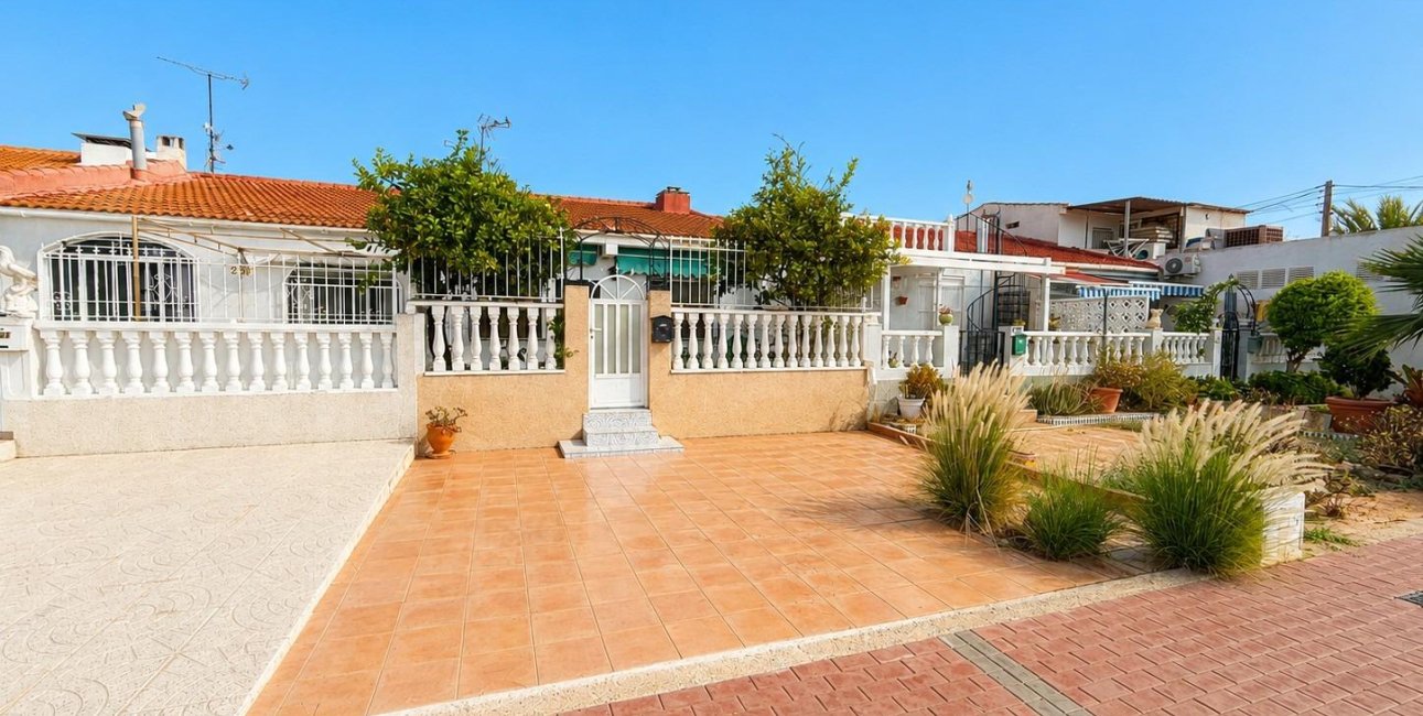 Resale - Bungalow -
Torrevieja - Torretas  - La Siesta - El Limonar