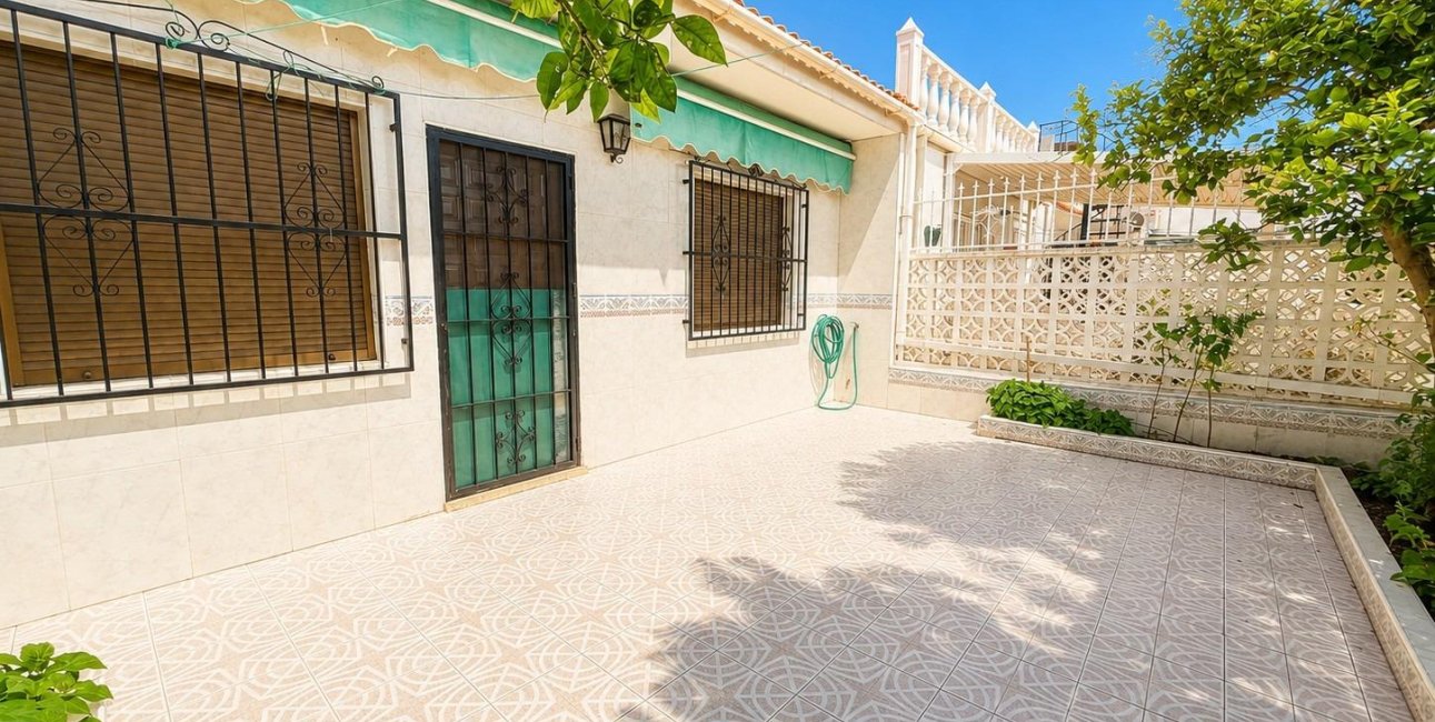 Resale - Bungalow -
Torrevieja - Torretas  - La Siesta - El Limonar