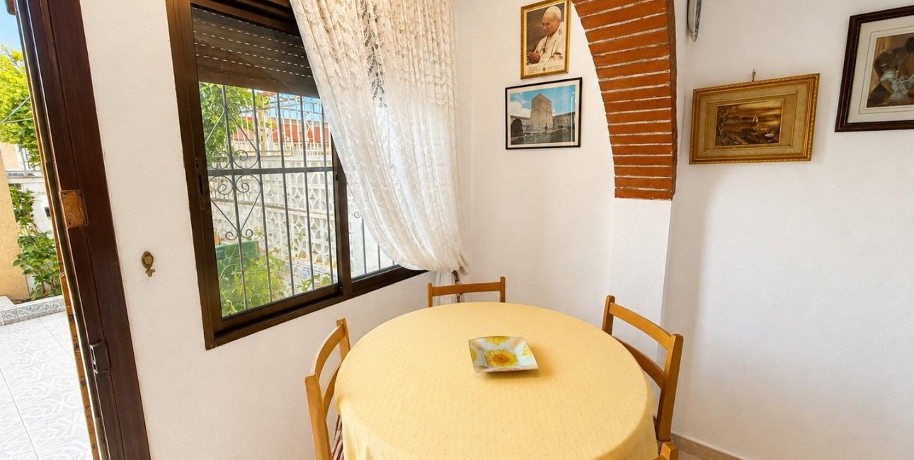 Resale - Bungalow -
Torrevieja - Torretas  - La Siesta - El Limonar
