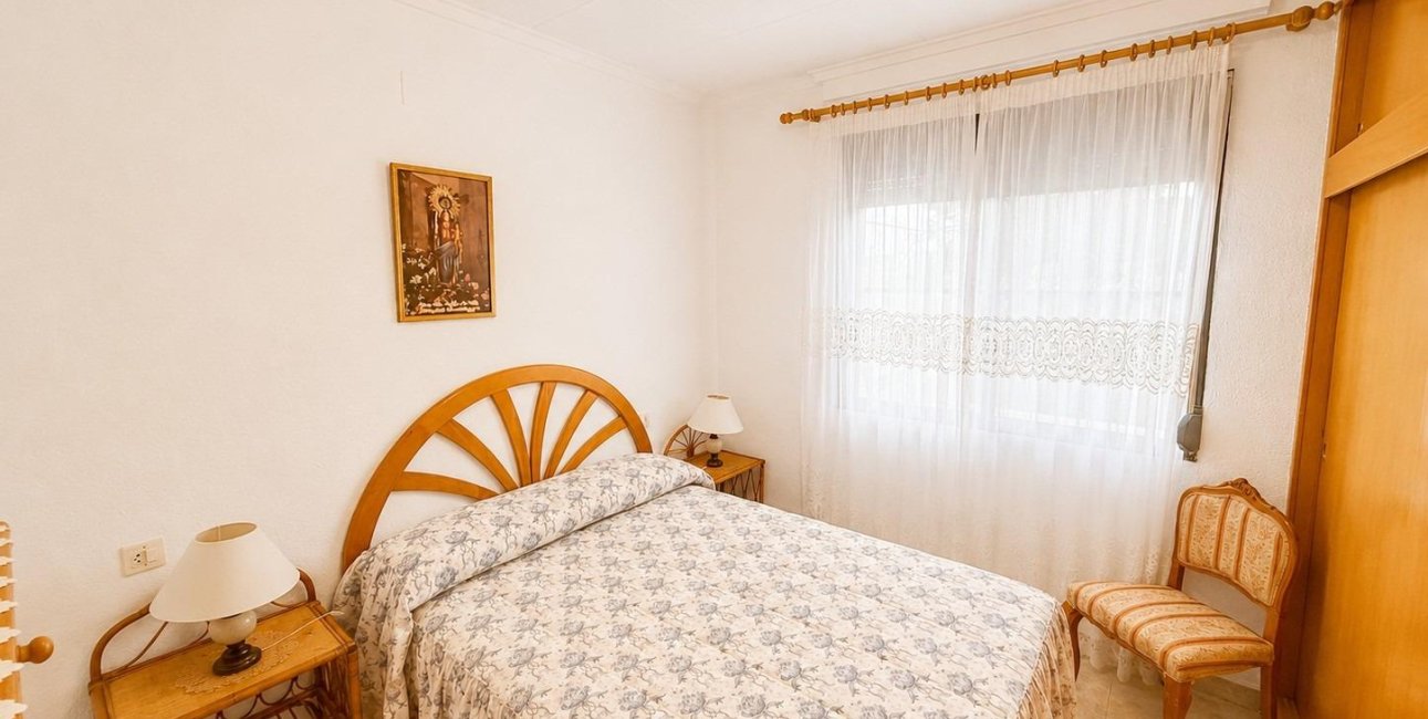 Resale - Bungalow -
Torrevieja - Torretas  - La Siesta - El Limonar