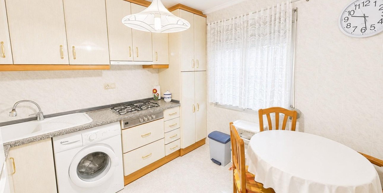 Resale - Bungalow -
Torrevieja - Torretas  - La Siesta - El Limonar