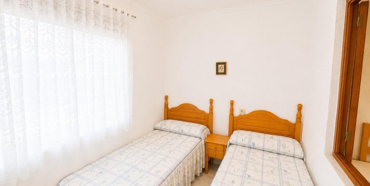 Resale - Bungalow -
Torrevieja - Torretas  - La Siesta - El Limonar