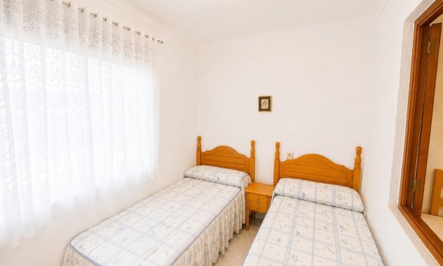 Resale - Bungalow -
Torrevieja - Torretas  - La Siesta - El Limonar