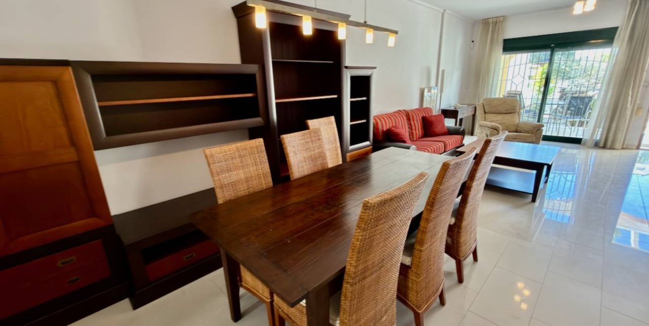 Resale - Townhouse -
Ciudad Quesada - Doña Pepa