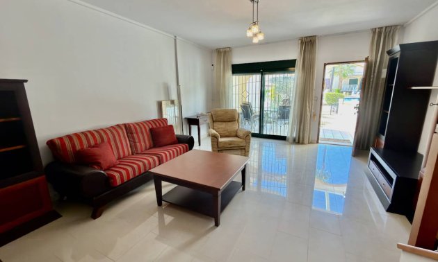Resale - Townhouse -
Ciudad Quesada - Doña Pepa