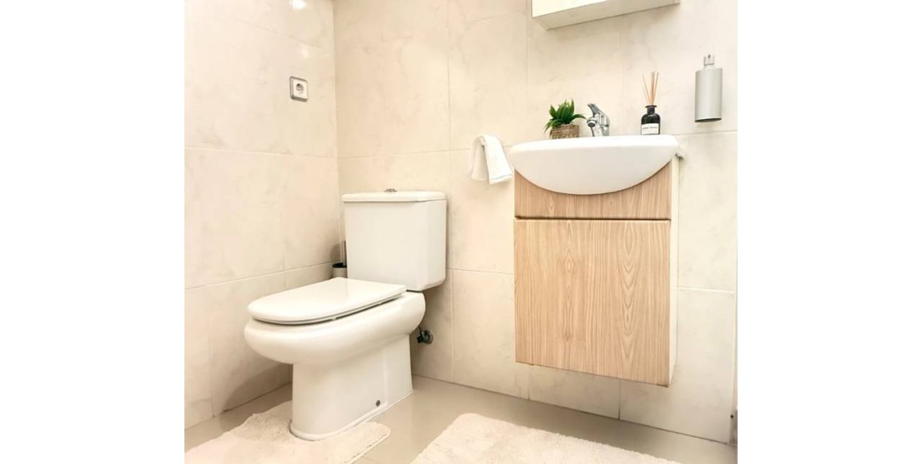 Resale - Townhouse -
Ciudad Quesada - Doña Pepa
