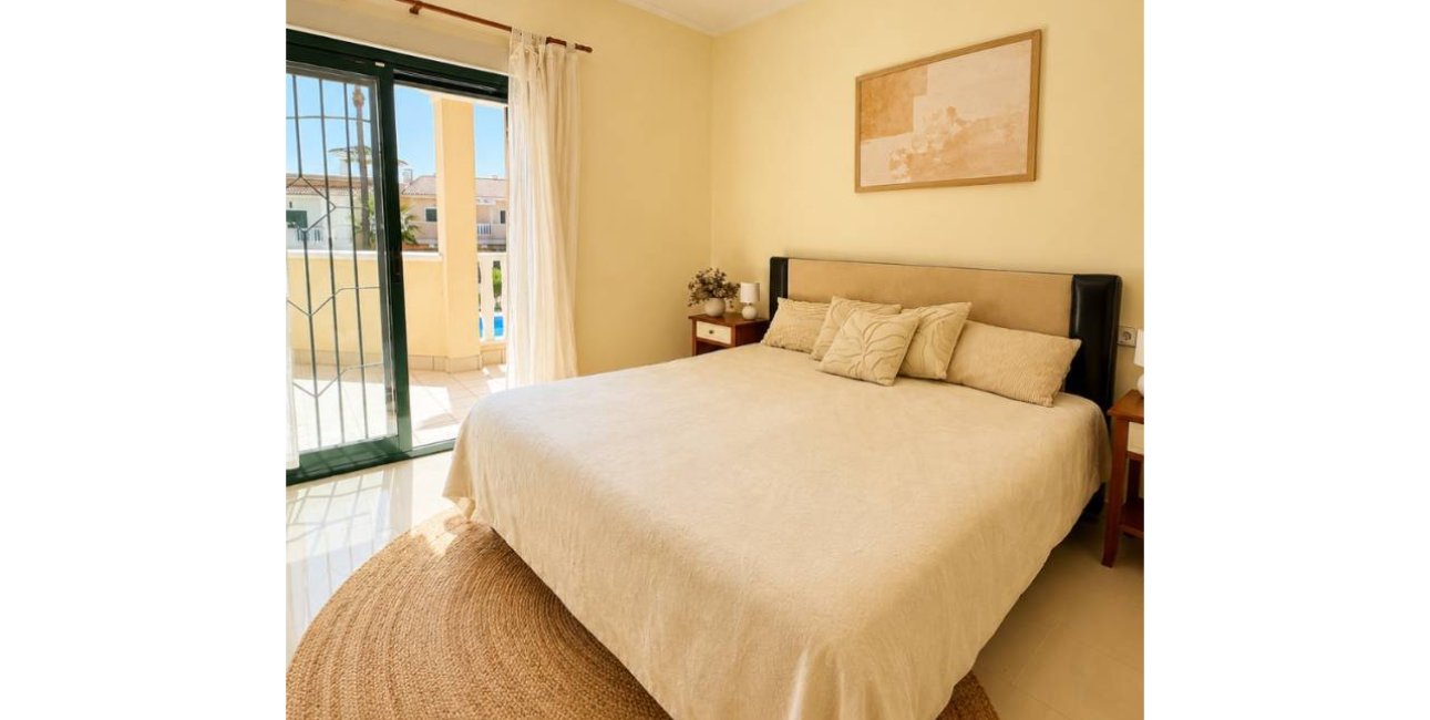 Resale - Townhouse -
Ciudad Quesada - Doña Pepa