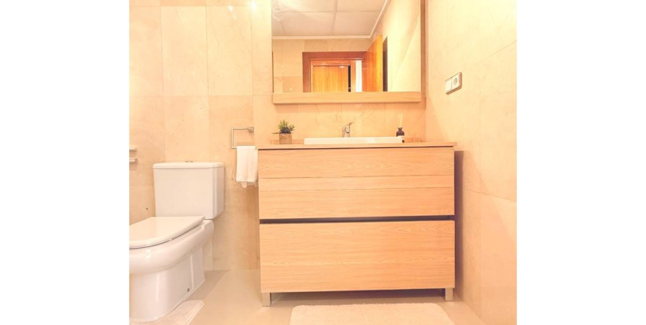 Resale - Townhouse -
Ciudad Quesada - Doña Pepa