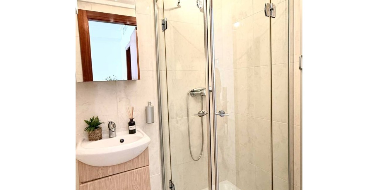 Resale - Townhouse -
Ciudad Quesada - Doña Pepa