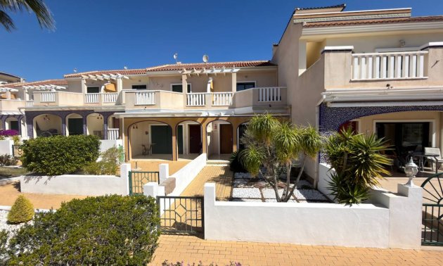 Resale - Townhouse -
Ciudad Quesada - Doña Pepa
