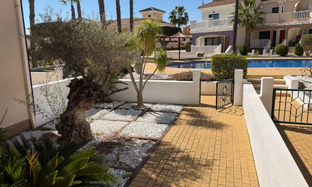 Resale - Townhouse -
Ciudad Quesada - Doña Pepa