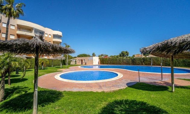 Resale - Apartment / flat -
Dehesa de campoamor - Campoamor