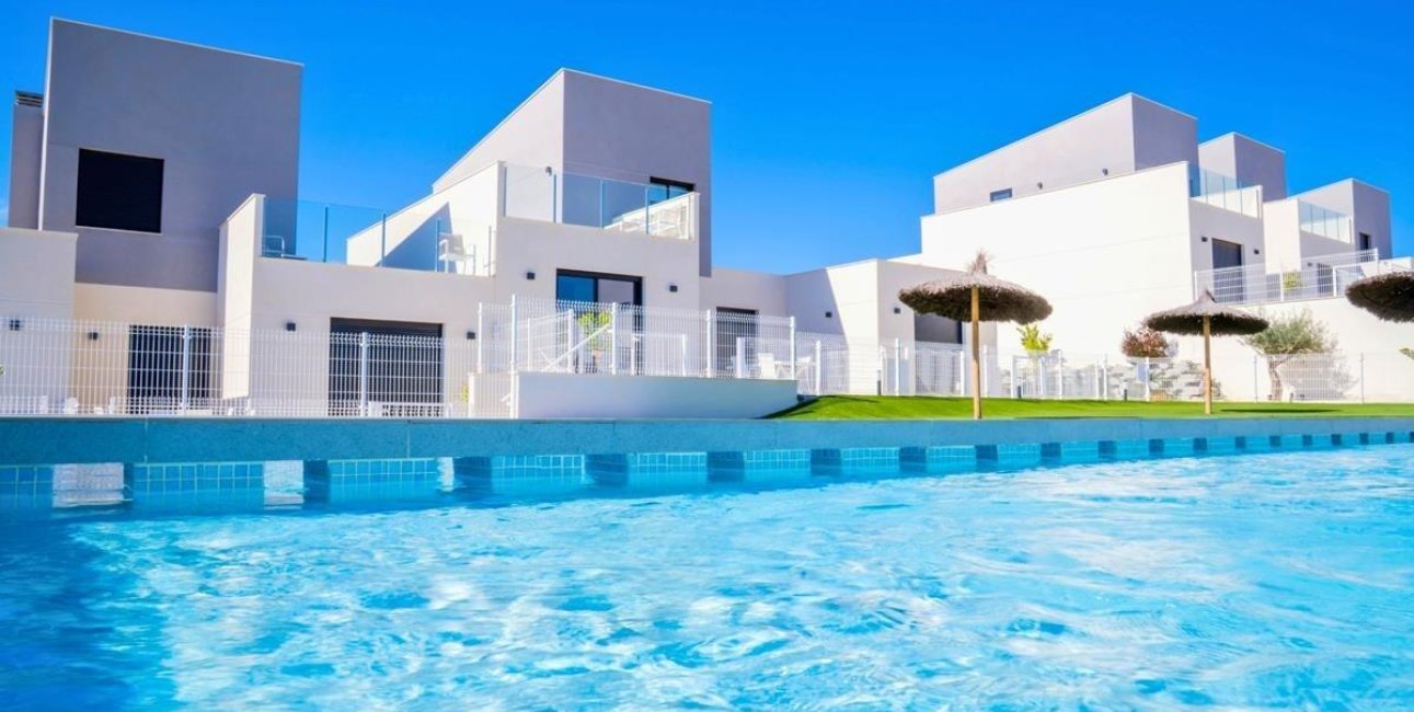 Obra nueva - Villa -
Baños y Mendigo - Altaona Golf